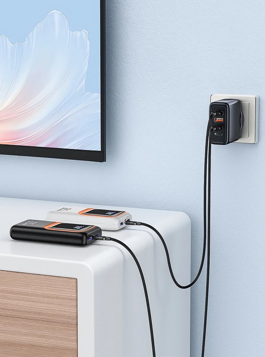 QOOVI power bank two-way fast charging